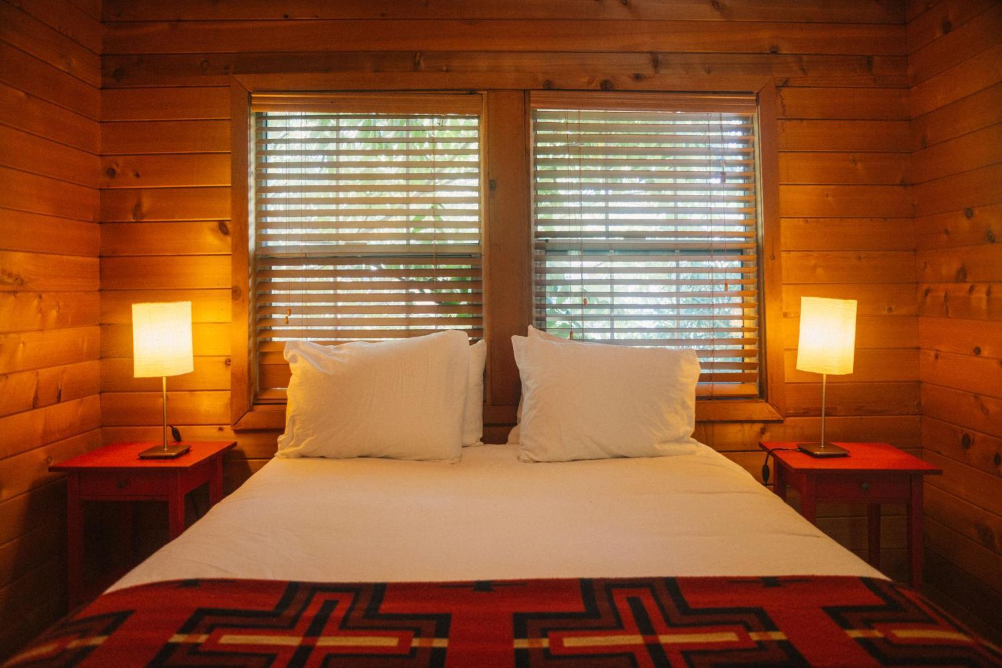 Johnson'S Beach Cabins And Campground Ґернвілл Екстер'єр фото